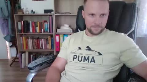 Long distance cumshot online show from October 20, 2025, 10:16 am