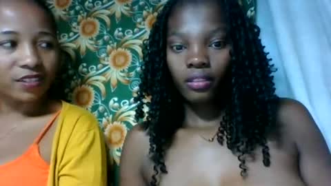 Snapshot of aadienne chatting on June 11, 2026, 5:11 pm aadienne online show from June 11, 2026, 5:11 pm