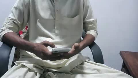 Snapshot of aakhan804 chatting on May 21, 2026, 12:34 pm aakhan804 online show from May 21, 2026, 12:34 pm