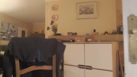 Aalex1717 online show from March 12, 2025, 11:01 pm