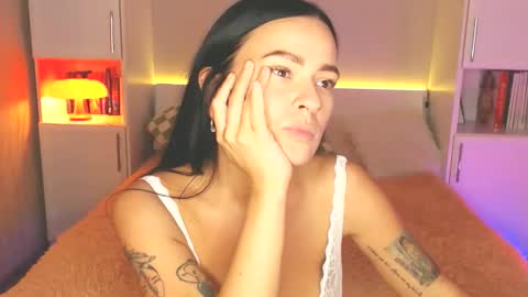 Lea online show from December 20, 2024, 8:45 pm