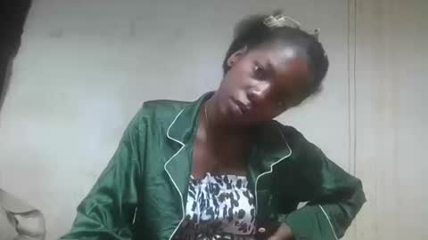 Snapshot of aangelinee chatting on October 21, 2025, 2:01 am aangelinee online show from October 21, 2025, 2:01 am