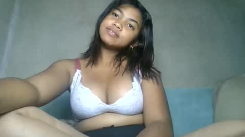 Snapshot of aariciah chatting on March 23, 2026, 11:25 am aariciah online show from March 23, 2026, 11:25 am