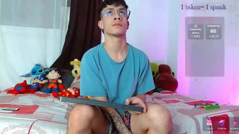 Snapshot of aaron_1806 chatting on November 30, 2025, 10:14 pm aaron online show from November 30, 2025, 10:14 pm