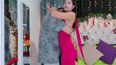 Snapshot of aaron_and_samanta chatting on December 31, 2024, 10:58 am Aaron Samanta online show from December 31, 2024, 10:58 am