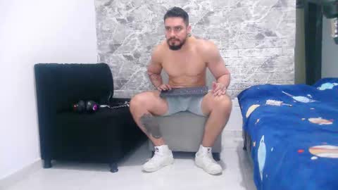 Aaron kwok online show from March 10, 2025, 2:39 am