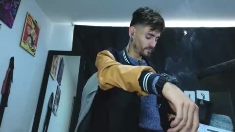 aaron_malikk online show from April 30, 2026, 12:11 pm
