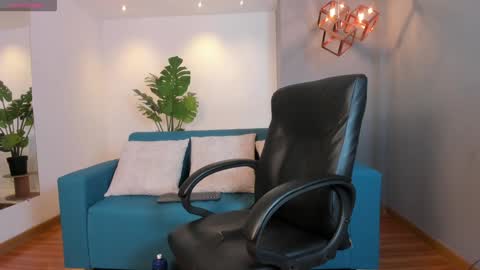 Aaron online show from December 18, 2024, 7:41 pm