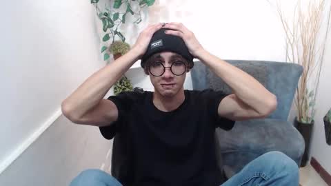 Aaron online show from February 28, 2026, 11:44 am