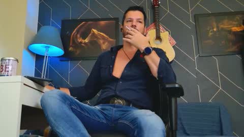 Aaron online show from September 22, 2025, 4:47 am