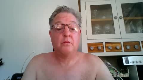 Aaron online show from May 25, 2026, 12:33 pm