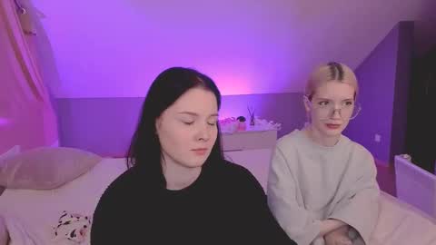 Snapshot of aataraxx chatting on February 16, 2025, 5:59 pm Fiona and Harry online show from February 16, 2025, 5:59 pm