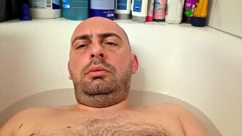 abas1986 online show from December 19, 2025, 9:38 am