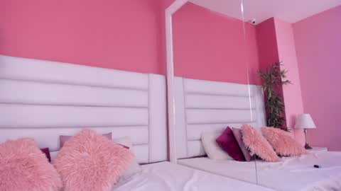 abbey_walker online show from January 17, 2025, 3:12 am