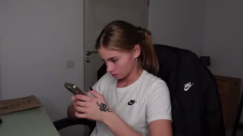 ABBY LAKER online show from January 8, 2025, 9:01 pm