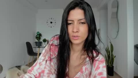 Laura  online show from February 10, 2025, 4:14 pm