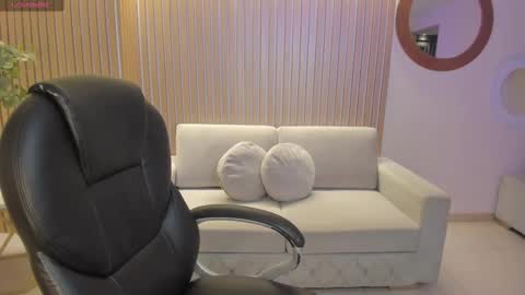 Snapshot of abbydalton chatting on February 25, 2025, 12:13 pm Abby Dalton  online show from February 25, 2025, 12:13 pm