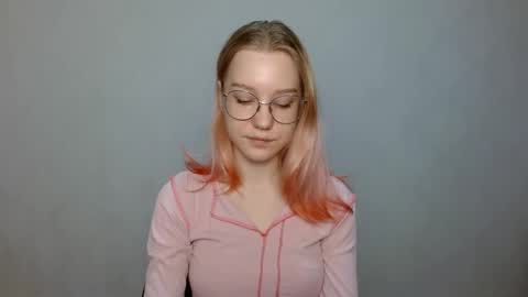 Abby Lovense is active online show from December 22, 2024, 9:55 am