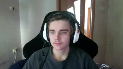 abbysal_blade online show from January 7, 2026, 7:55 am