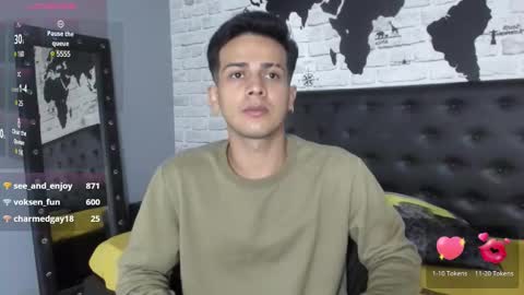 Independence model AbelAsburgo online show from February 5, 2025, 11:06 pm