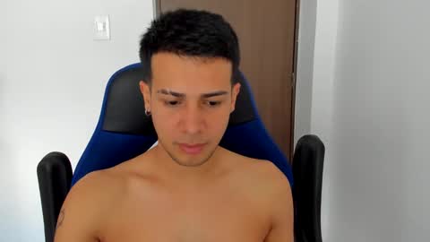 Independence model AbelAsburgo online show from February 20, 2025, 7:19 pm