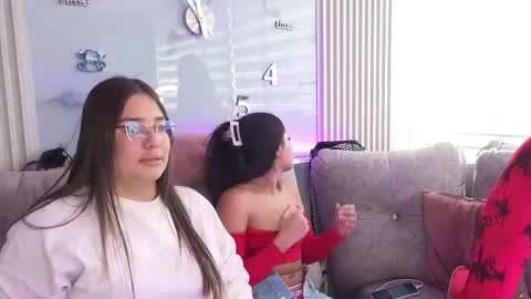 abella_as_ online show from February 25, 2026, 3:54 pm