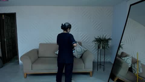  Abella  online show from September 17, 2025, 11:56 am