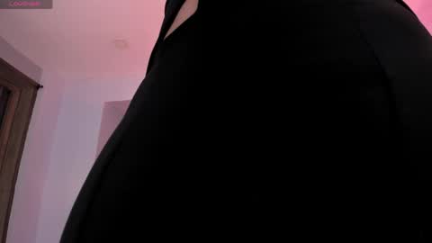  Abella  online show from May 26, 2026, 12:23 pm