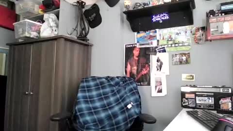 Snapshot of abennett76 chatting on June 23, 2026, 3:43 pm AJ online show from June 23, 2026, 3:43 pm