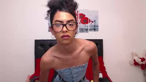 Snapshot of abigail_f00x chatting on September 19, 2025, 12:39 pm Abigail online show from September 19, 2025, 12:39 pm