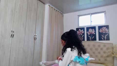 Snapshot of abigail_f00x chatting on October 3, 2025, 12:13 pm Abigail online show from October 3, 2025, 12:13 pm