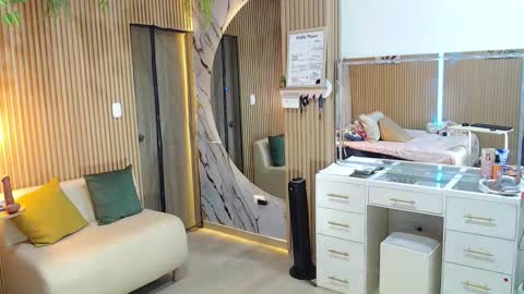 abigailowensss online show from February 24, 2026, 8:01 am