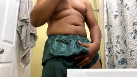 aboveaverage39 online show from October 13, 2025, 11:21 am