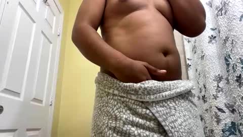 aboveaverage39 online show from October 29, 2025, 7:43 am