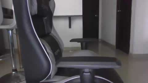 abraca402512 online show from February 2, 2026, 3:11 pm