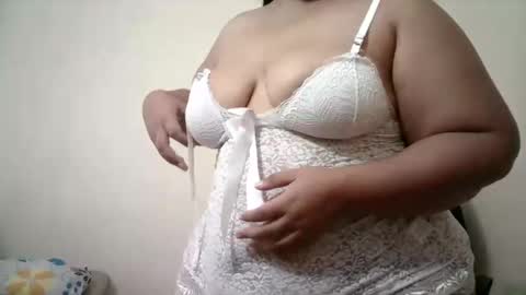 abril__ass online show from October 26, 2025, 3:29 pm