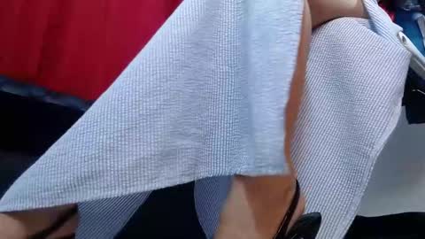 Abril Beltran online show from February 19, 2026, 10:39 pm