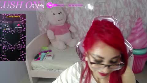 abril_ch_ online show from March 2, 2025, 11:29 am