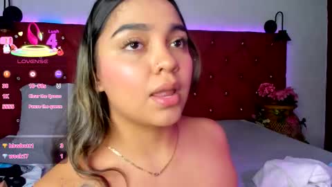 abril_gomez_11 online show from November 26, 2025, 10:11 pm