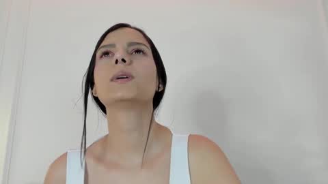 Abril jones online show from December 14, 2024, 3:36 pm