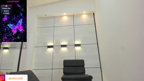 Abril  online show from December 20, 2024, 7:01 am