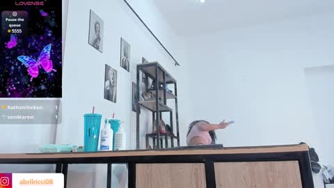 Abril  online show from December 27, 2024, 10:12 am