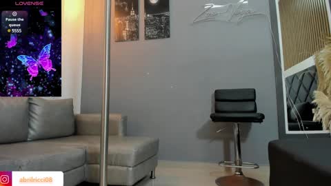 Abril  online show from January 19, 2025, 2:15 am