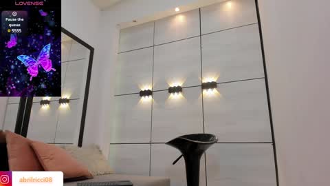 Abril  online show from January 23, 2025, 7:32 am