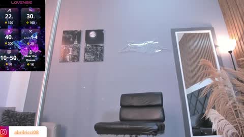 Abril  online show from January 30, 2025, 7:18 am