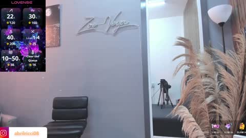 Abril  online show from January 30, 2025, 10:19 am