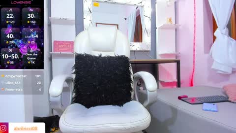 Abril  online show from February 4, 2025, 8:56 am