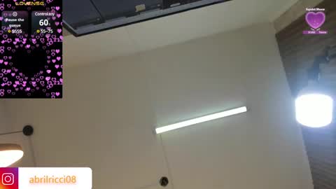 Abril  online show from March 10, 2025, 3:45 am