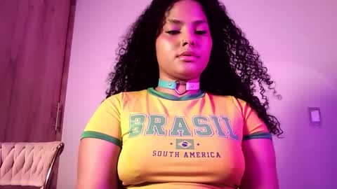 Abril  online show from November 3, 2025, 9:48 pm