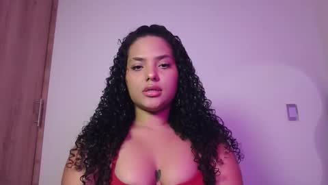 Abril  online show from November 4, 2025, 11:59 pm